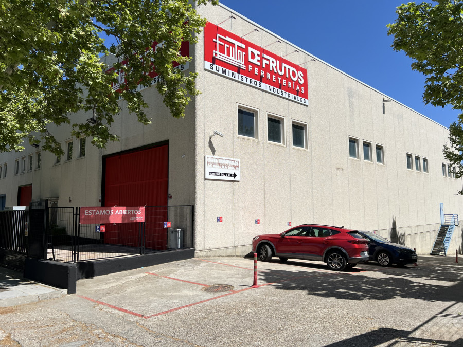 IMAGEN EXTERIOR NUEVA NAVE   DE FRUTOS (1)